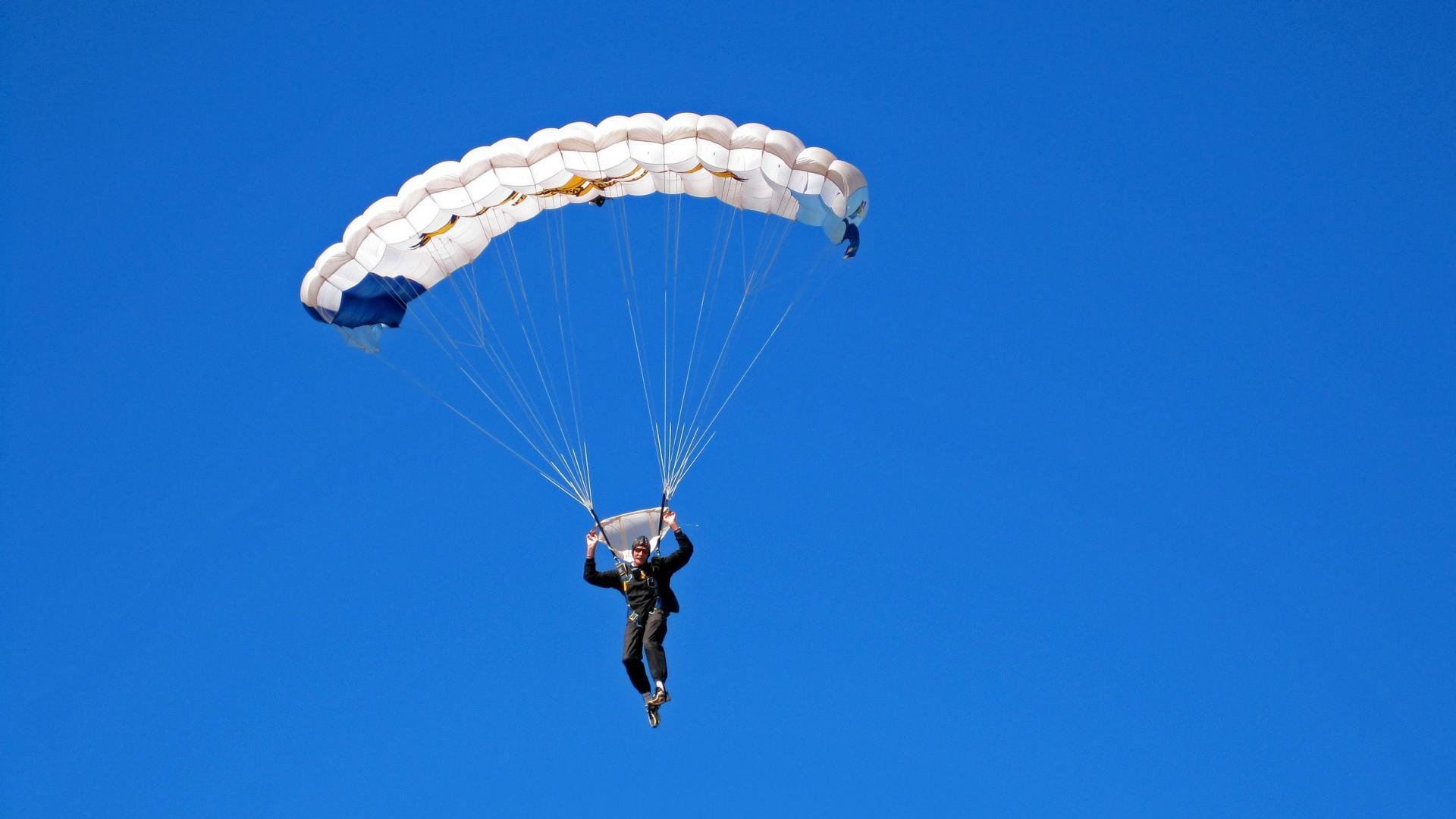 AYX官网-篮球赛事转播画质提升观众体验，篮球比赛转播